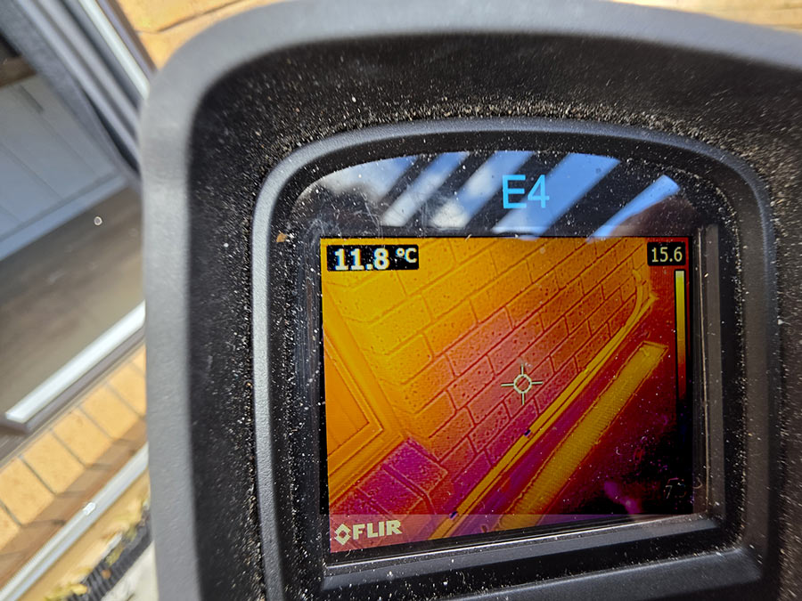 Thermal imaging building inspection Hobart detecting concealed defects in brick wall